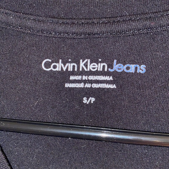 Small Calvin Klein Women’s T-shirt - Picture 3 of 3